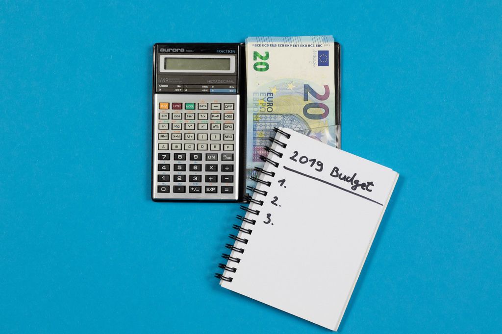 How to Budget Money Without Stressing Out